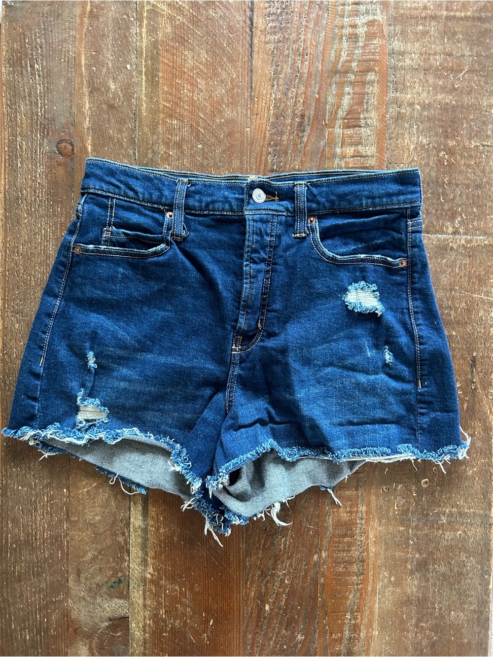 Old Navy Sky-Hi A-Line High Rise 90s Style Distressed Mom Jean Denim Shorts - 10